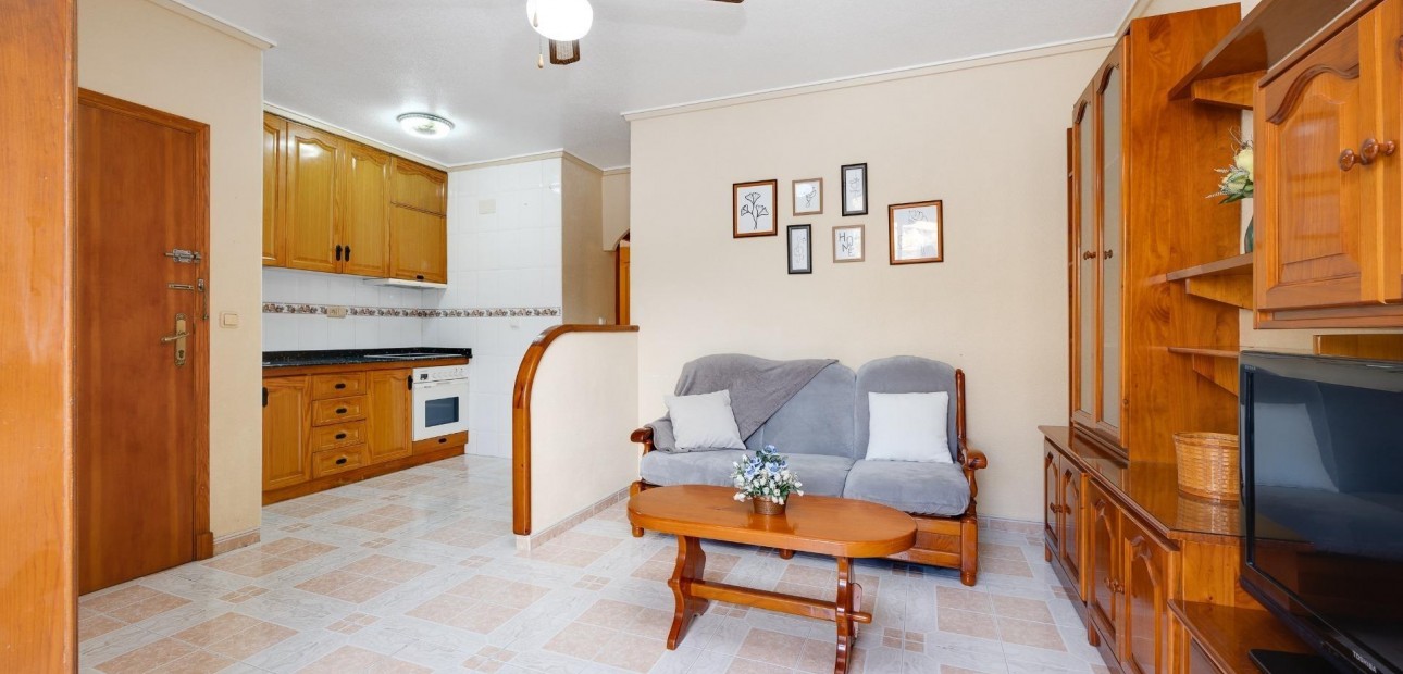 Herverkoop - Appartement / flat -
Torrevieja - Estacion de autobuses