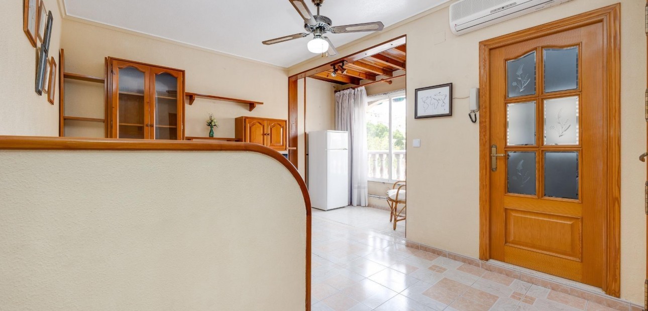 Herverkoop - Appartement / flat -
Torrevieja - Estacion de autobuses