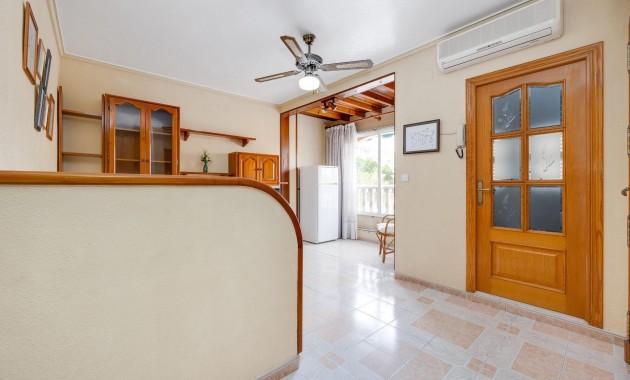 Herverkoop - Appartement / flat -
Torrevieja - Estacion de autobuses