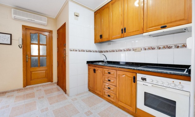 Herverkoop - Appartement / flat -
Torrevieja - Estacion de autobuses