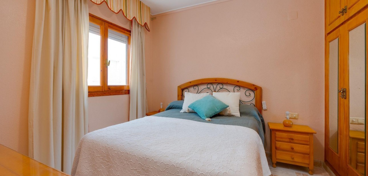 Herverkoop - Appartement / flat -
Torrevieja - Estacion de autobuses