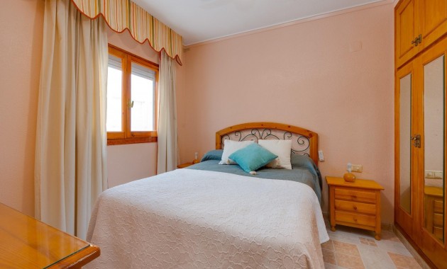 Herverkoop - Appartement / flat -
Torrevieja - Estacion de autobuses