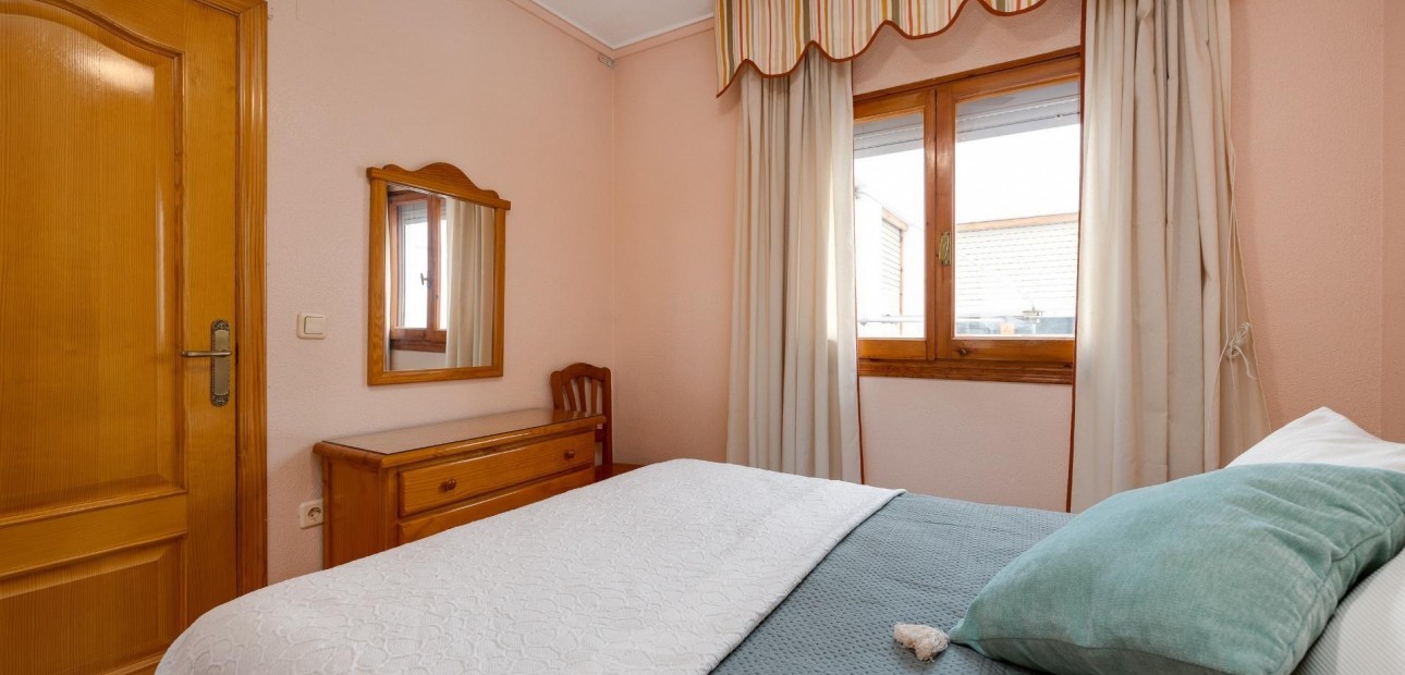 Herverkoop - Appartement / flat -
Torrevieja - Estacion de autobuses