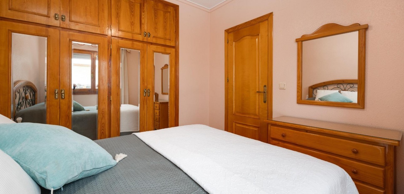Herverkoop - Appartement / flat -
Torrevieja - Estacion de autobuses
