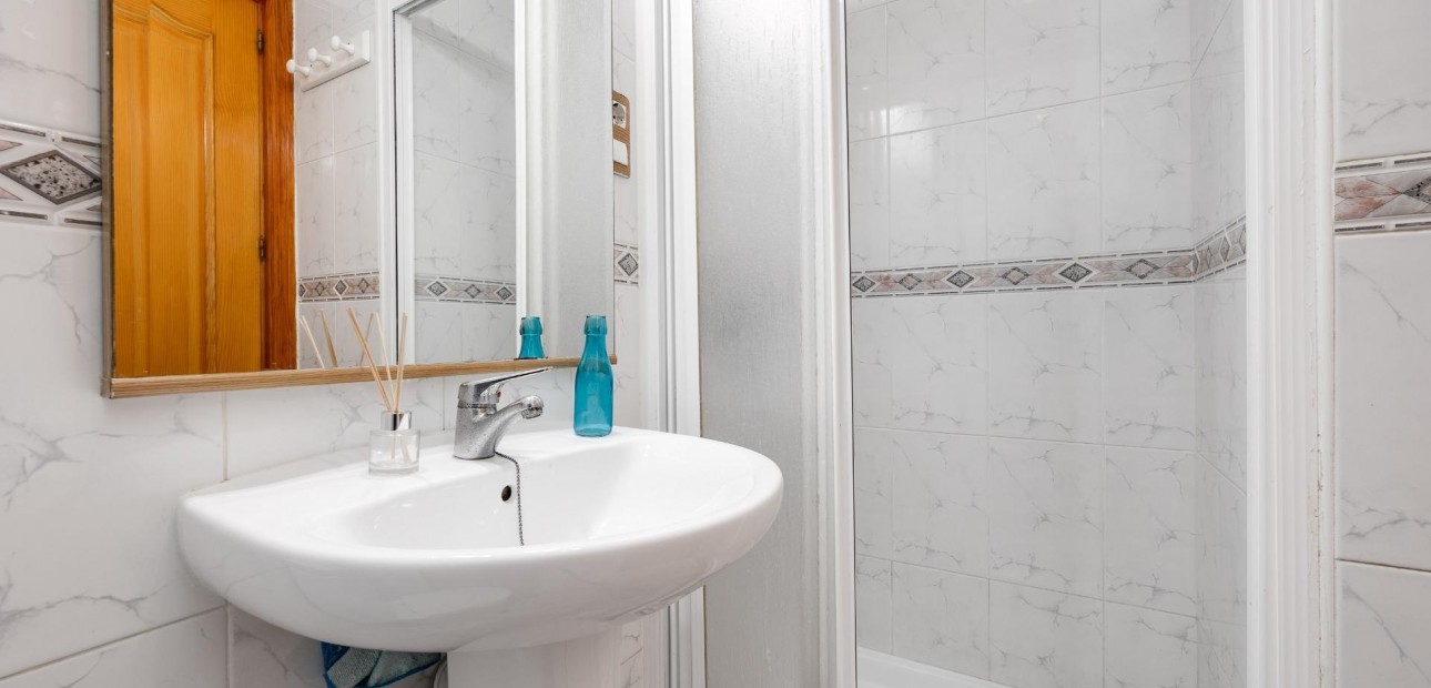 Herverkoop - Appartement / flat -
Torrevieja - Estacion de autobuses