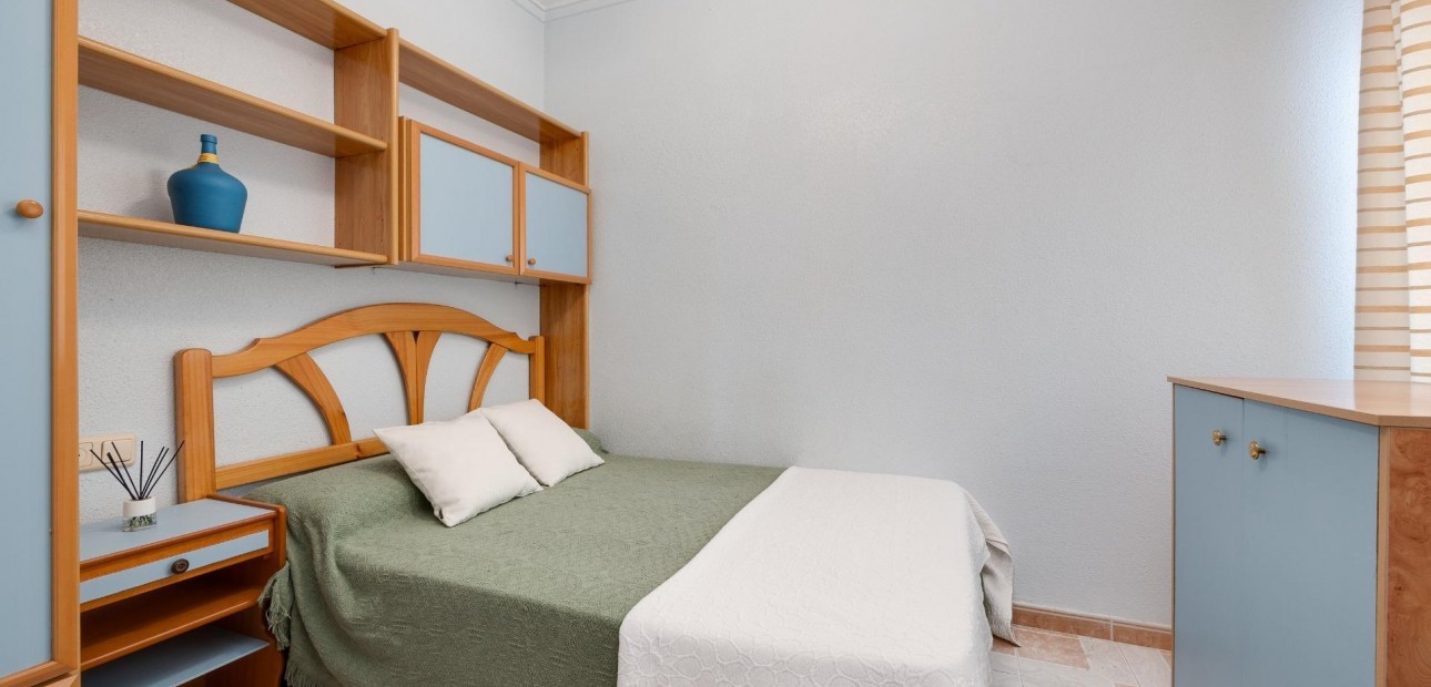 Herverkoop - Appartement / flat -
Torrevieja - Estacion de autobuses