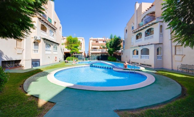 Herverkoop - Appartement / flat -
Torrevieja - Estacion de autobuses