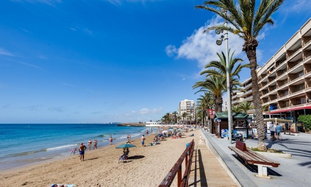 Herverkoop - Appartement / flat -
Torrevieja - Estacion de autobuses