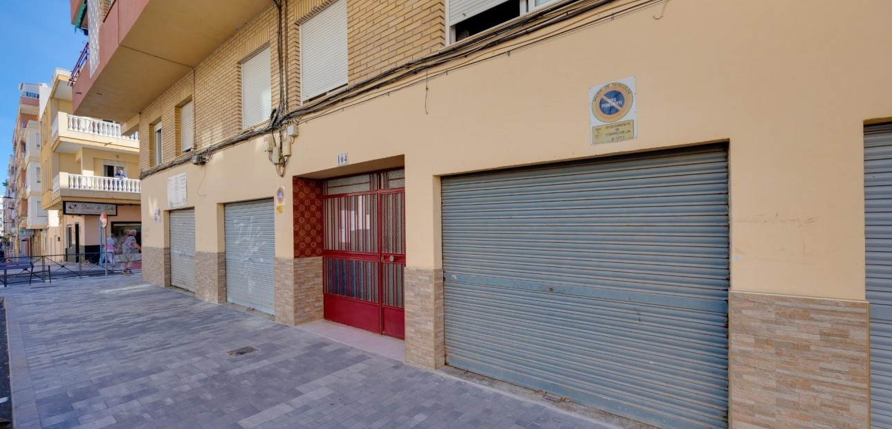 Sale - Garage -
Torrevieja - torrevieja