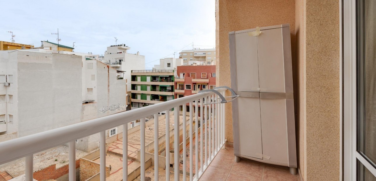 Herverkoop - Appartement / flat -
Torrevieja - torrevieja