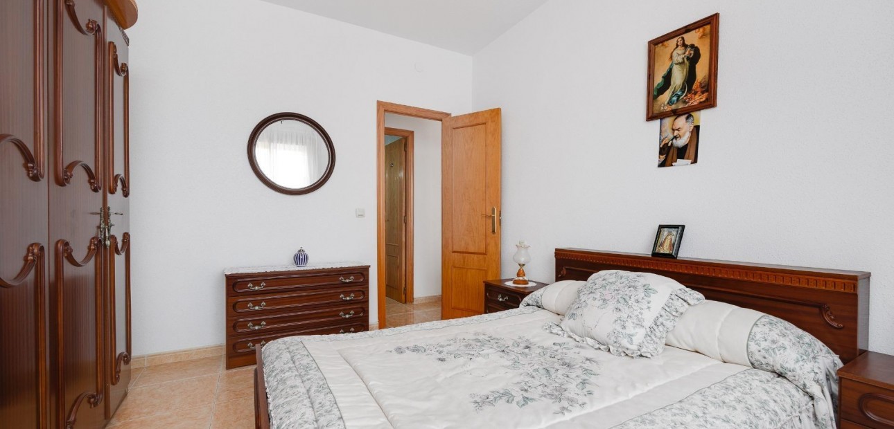 Herverkoop - Appartement / flat -
Torrevieja - torrevieja