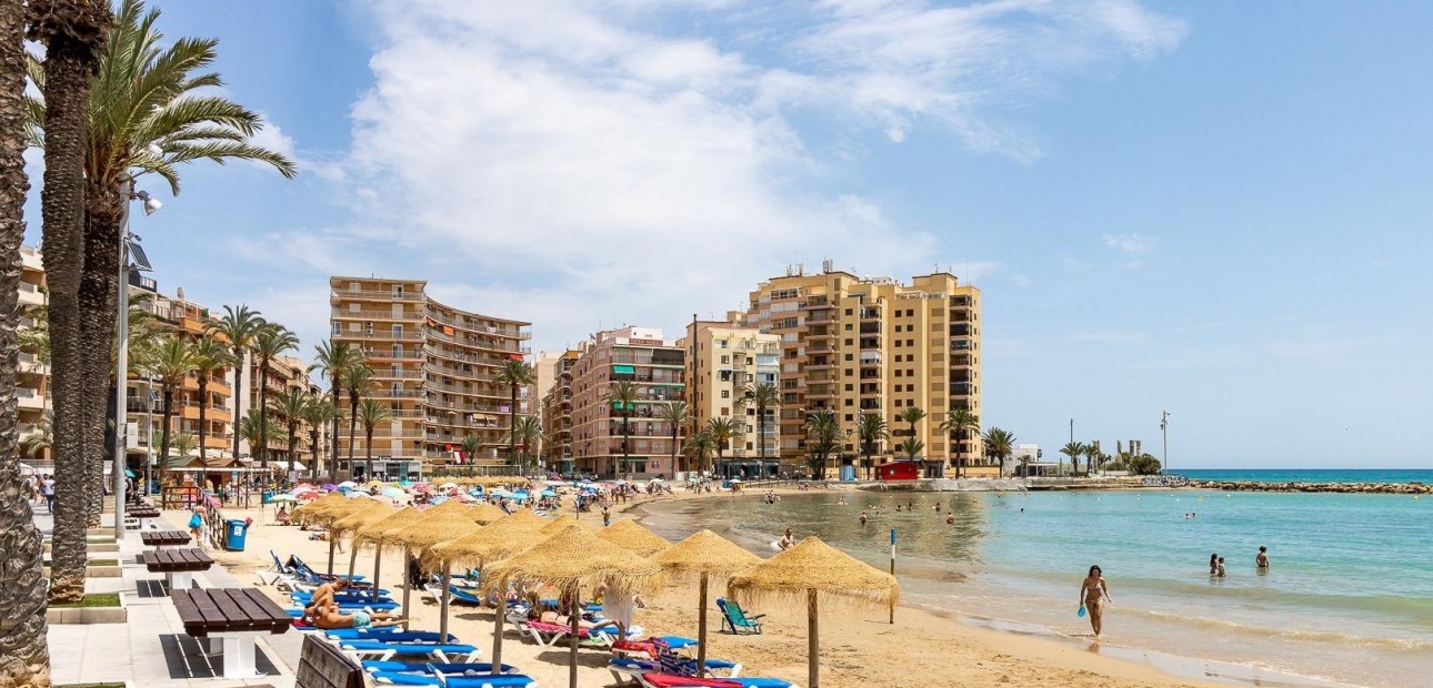 Herverkoop - Appartement / flat -
Torrevieja - torrevieja