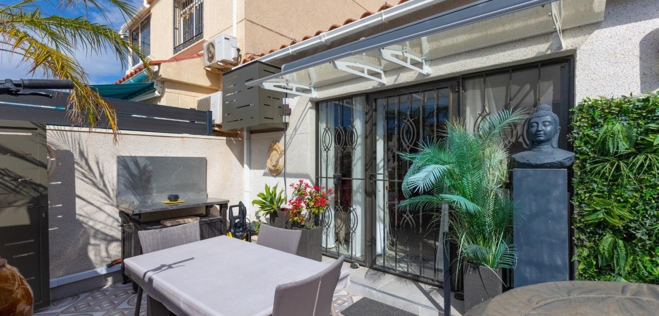 Venta - Bungalow -
Torrevieja - La Siesta - El Salado - Torreta