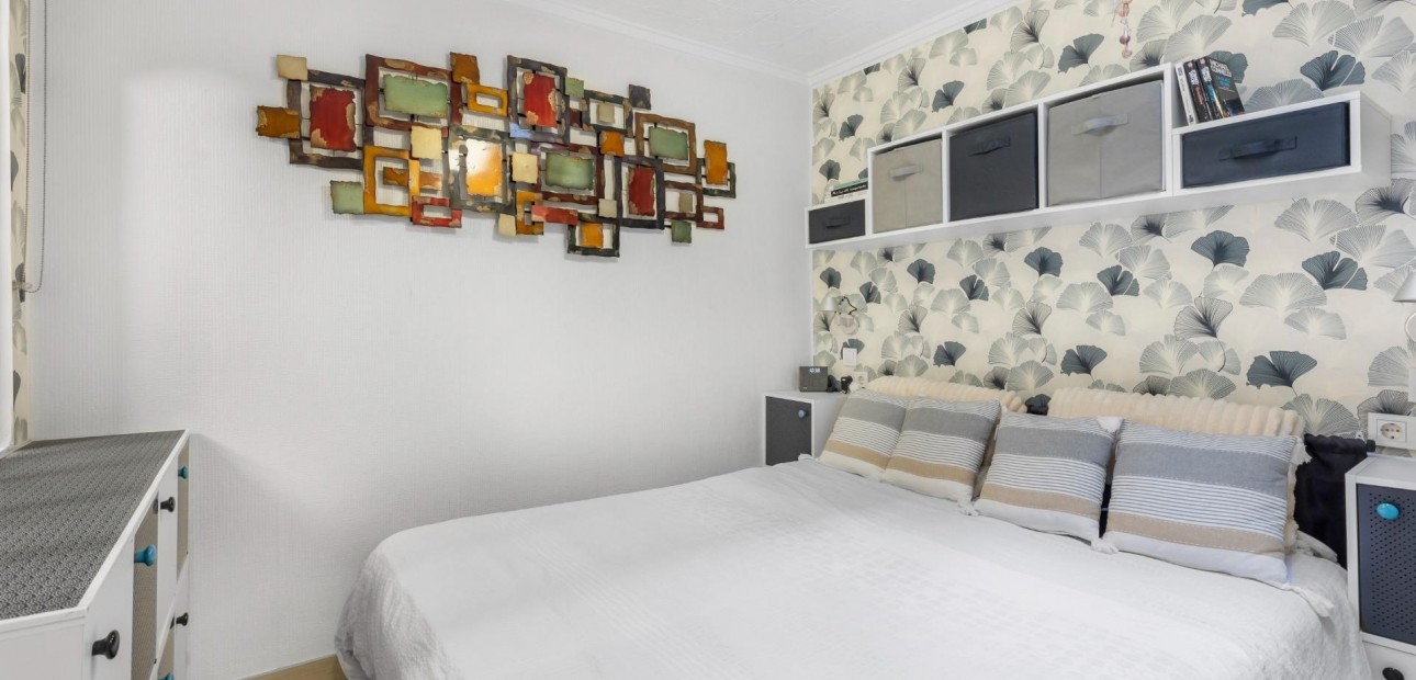 Venta - Bungalow -
Torrevieja - La Siesta - El Salado - Torreta