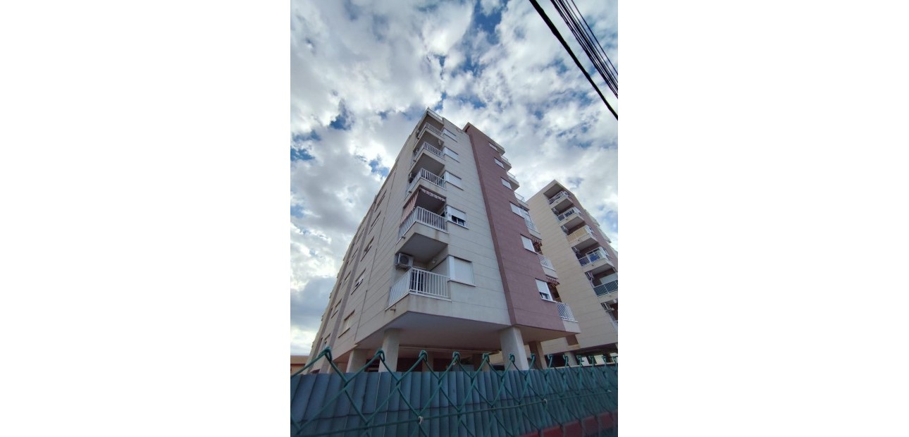 Herverkoop - Appartement / flat -
Torrevieja - Playa de los locos