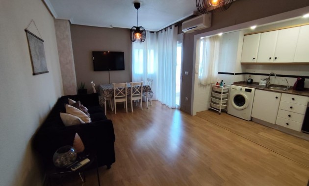 Herverkoop - Appartement / flat -
Torrevieja - Playa de los locos