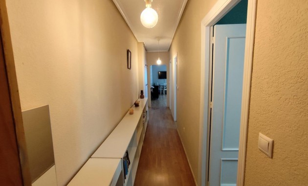 Herverkoop - Appartement / flat -
Torrevieja - Playa de los locos