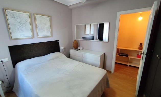 Herverkoop - Appartement / flat -
Torrevieja - Playa de los locos