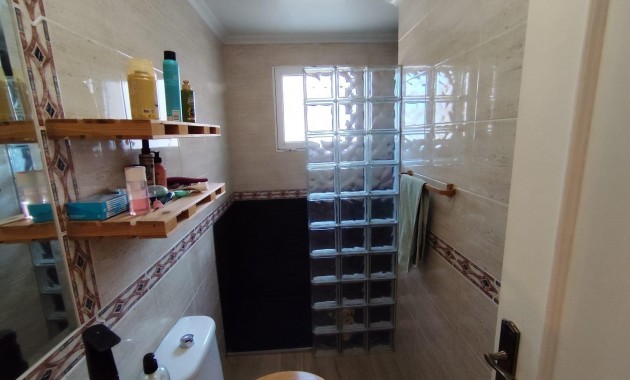 Herverkoop - Appartement / flat -
Torrevieja - Playa de los locos