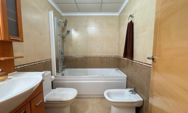 Sale - Apartment / flat -
Torrevieja - torrevieja