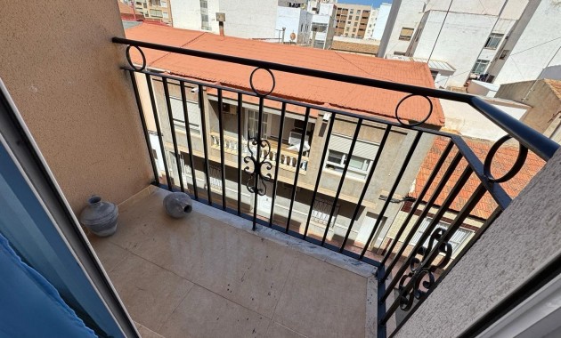 Sale - Apartment / flat -
Torrevieja - torrevieja