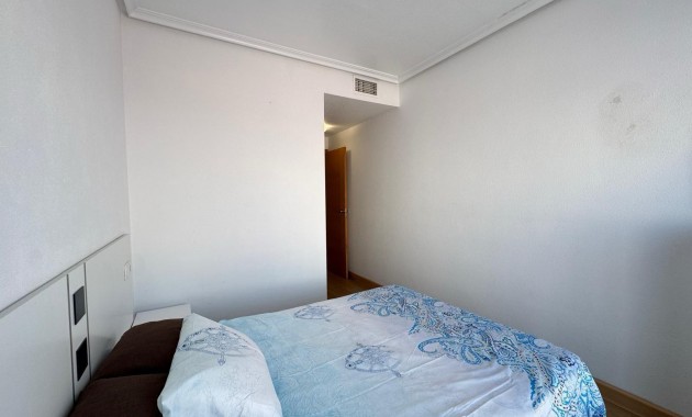 Sale - Apartment / flat -
Torrevieja - torrevieja