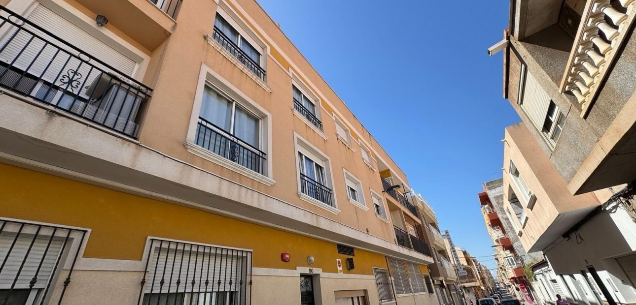 Sale - Apartment / flat -
Torrevieja - torrevieja