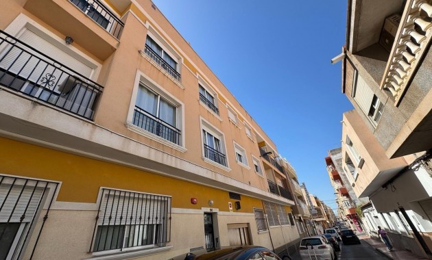 Sale - Apartment / flat -
Torrevieja - torrevieja