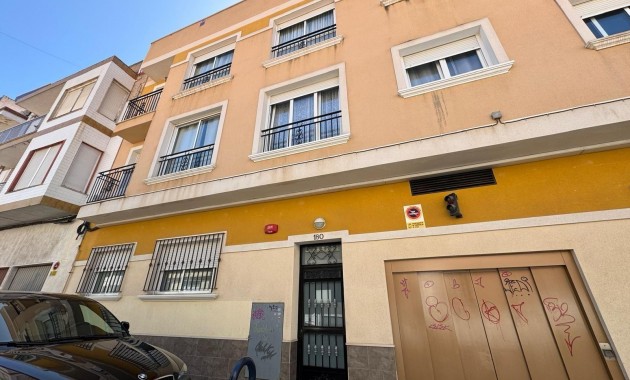 Sale - Apartment / flat -
Torrevieja - torrevieja