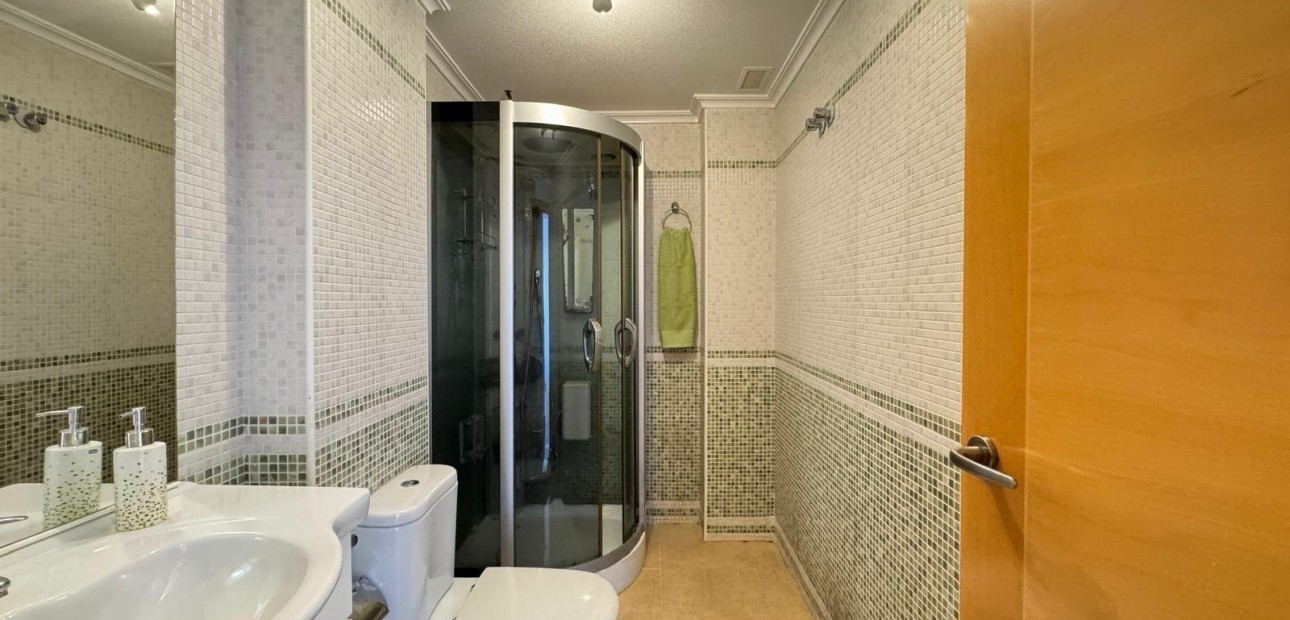Sale - Apartment / flat -
Torrevieja - torrevieja
