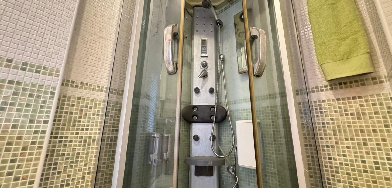 Sale - Apartment / flat -
Torrevieja - torrevieja