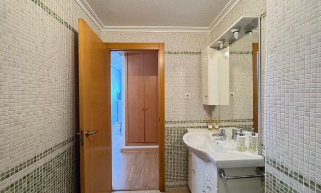 Sale - Apartment / flat -
Torrevieja - torrevieja
