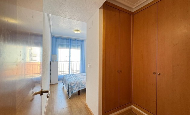 Sale - Apartment / flat -
Torrevieja - torrevieja