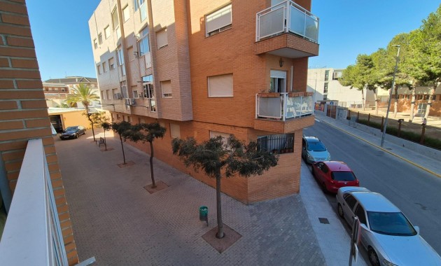 Sale - Apartment / flat -
Los Montesinos - Pueblo 8
