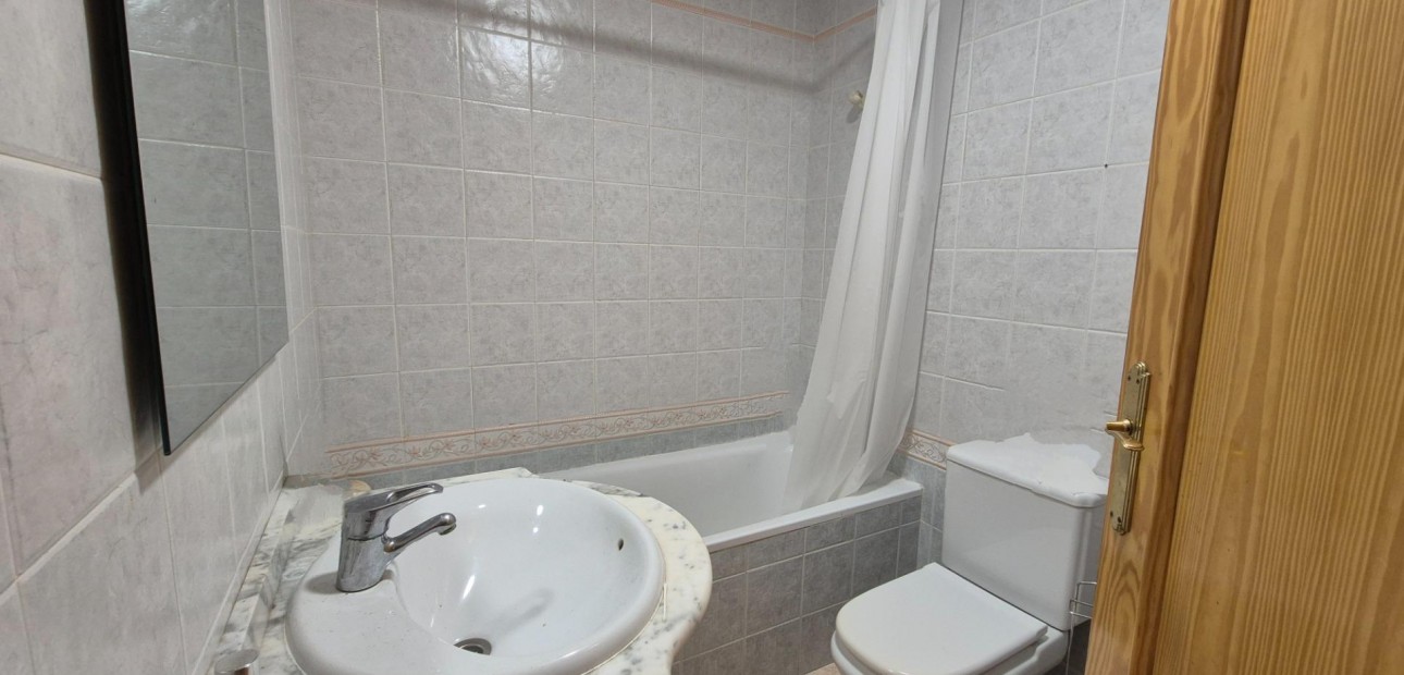 Sale - Apartment / flat -
Los Montesinos - Pueblo 8