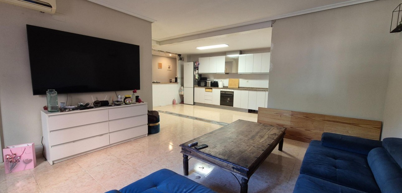 Sale - Apartment / flat -
Los Montesinos - Pueblo 8