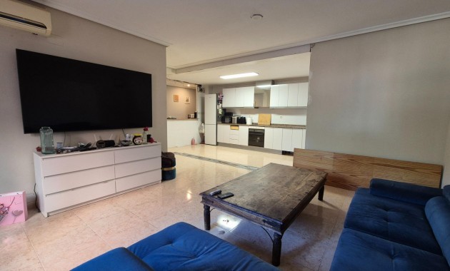 Sale - Apartment / flat -
Los Montesinos - Pueblo 8