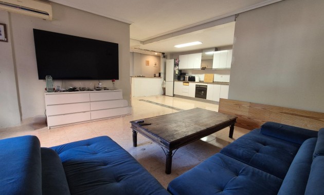 Sale - Apartment / flat -
Los Montesinos - Pueblo 8