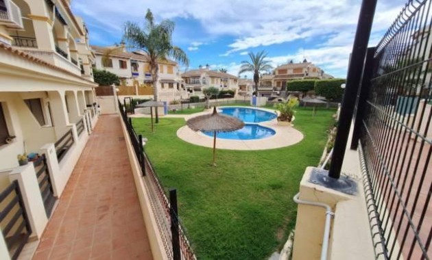 Venta - Apartamento / piso -
Torrevieja - Sector 25