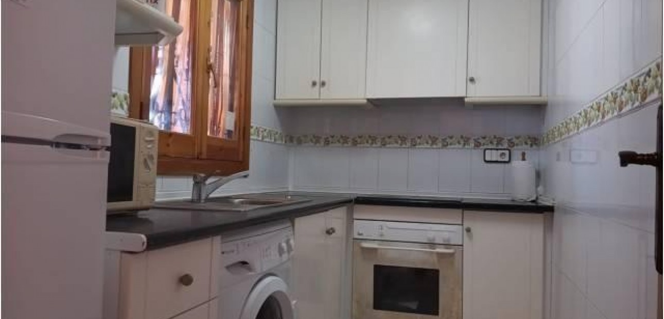 Venta - Apartamento / piso -
Torrevieja - Sector 25