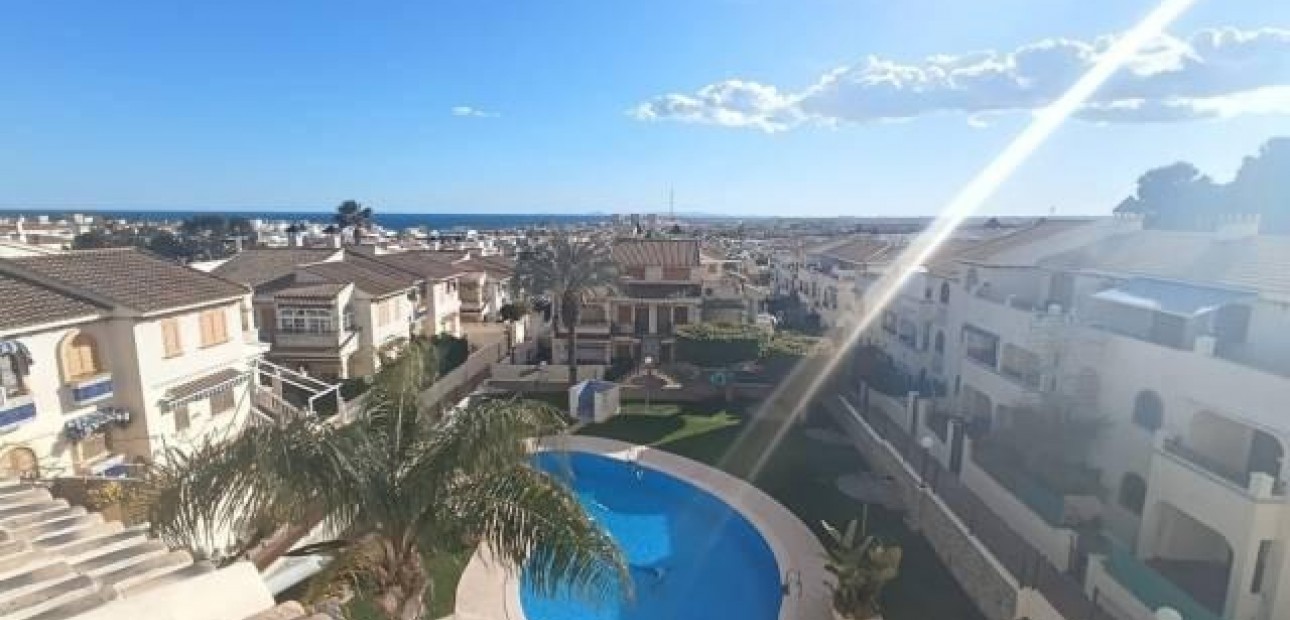 Venta - Apartamento / piso -
Torrevieja - Sector 25