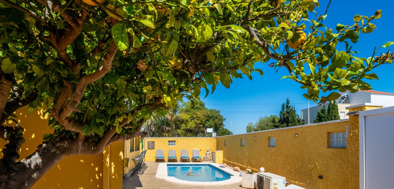 Herverkoop - House -
San Fulgencio - urb.la marina