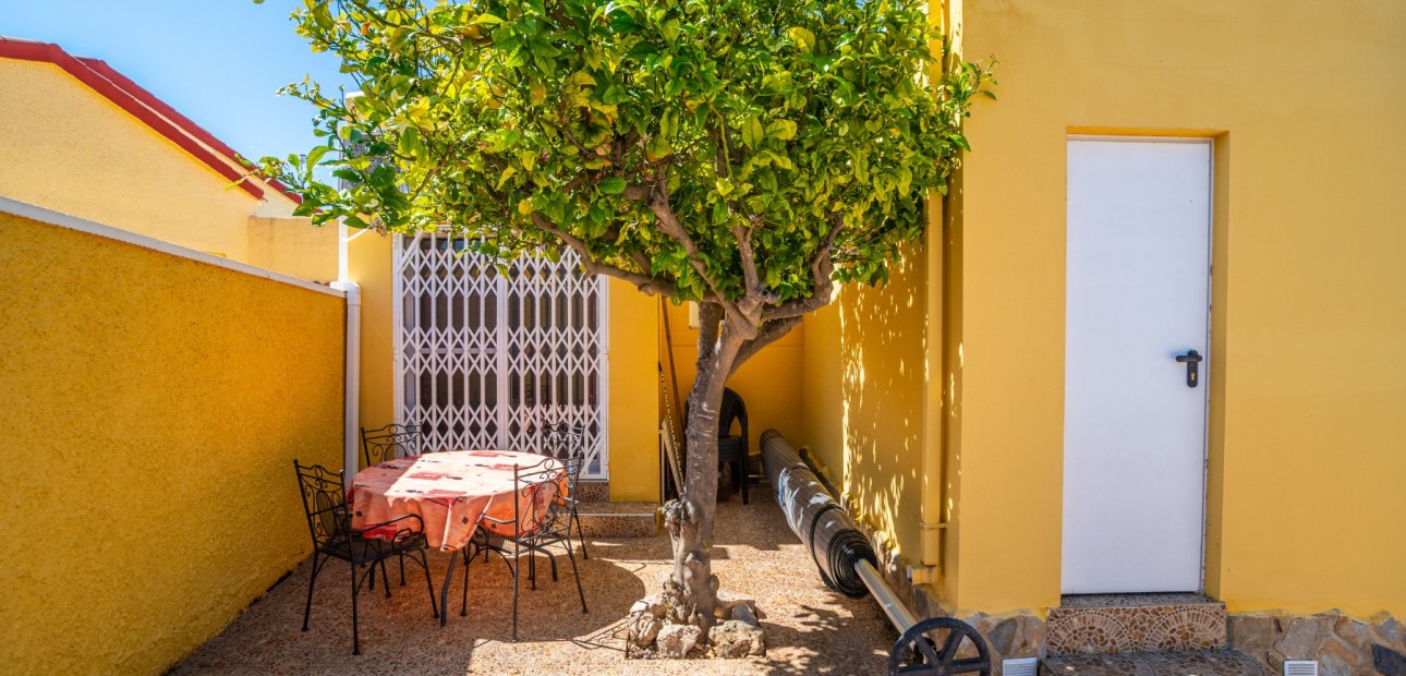 Herverkoop - House -
San Fulgencio - urb.la marina