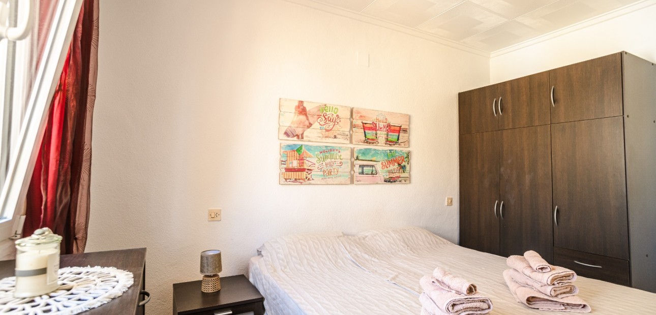 Herverkoop - House -
San Fulgencio - urb.la marina