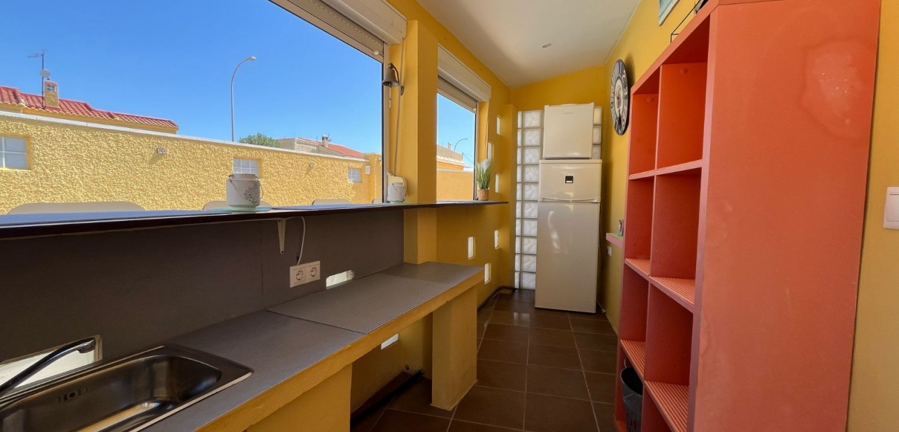 Herverkoop - House -
San Fulgencio - urb.la marina