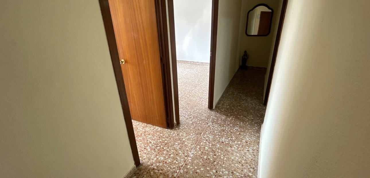 Venta - Apartamento / piso -
Jacarilla