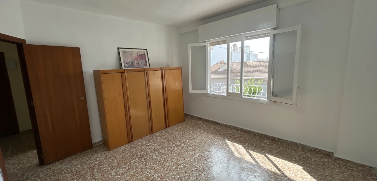 Venta - Apartamento / piso -
Jacarilla
