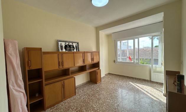Venta - Apartamento / piso -
Jacarilla