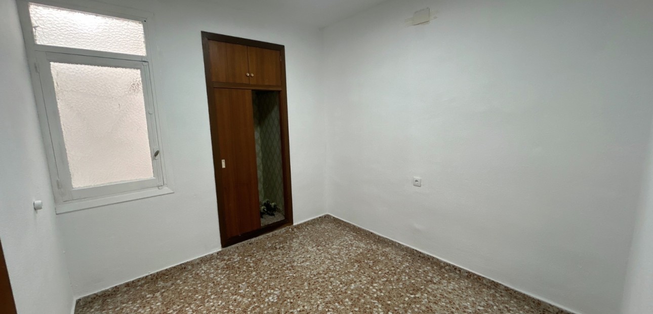 Venta - Apartamento / piso -
Jacarilla
