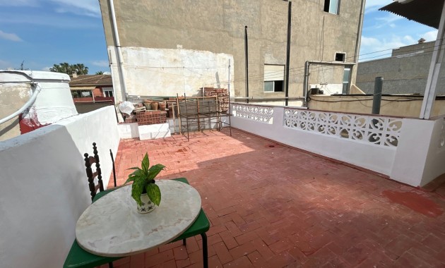 Venta - Apartamento / piso -
Jacarilla